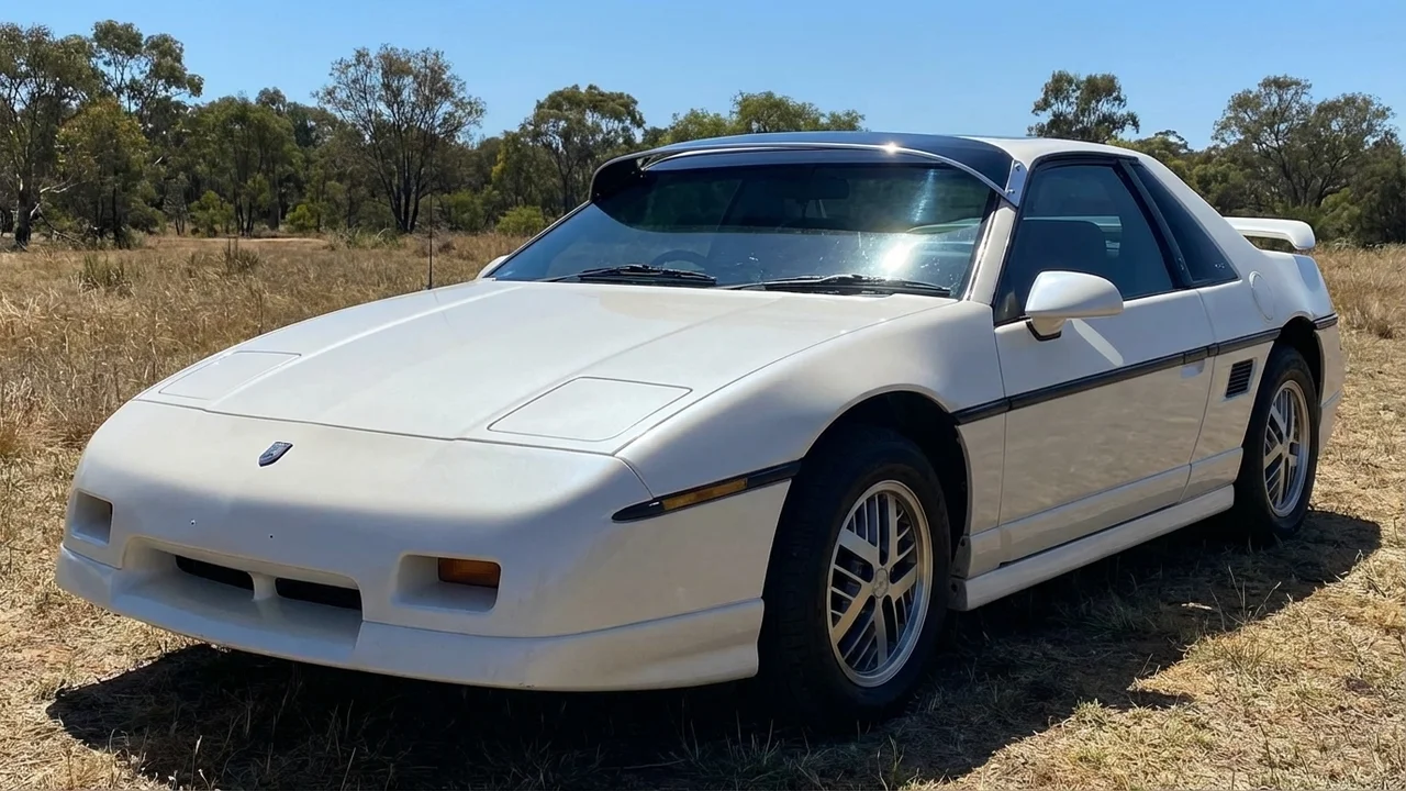 Pontiac 428 Windscreen Sunvisor - 1