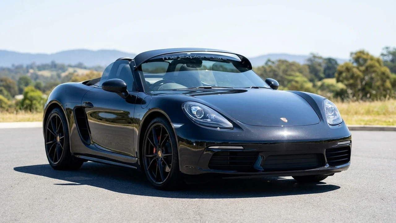 Porsche 428 Windscreen Sunvisor - 1