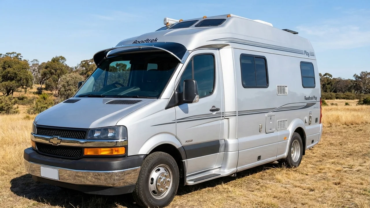 Roadtrek 428 Windscreen Sunvisor - 1