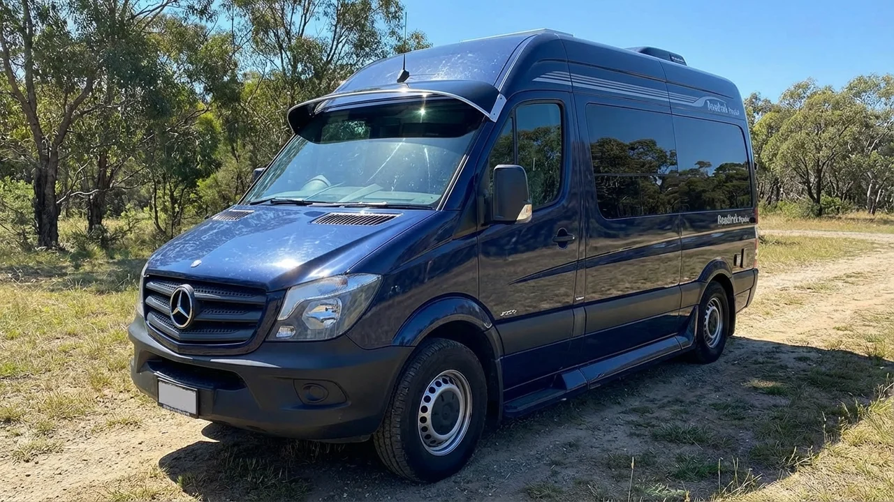 Roadtrek 428 Windscreen Sunvisor - 1