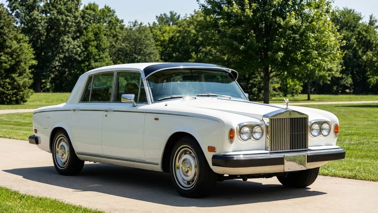 Rolls-Royce 428 Windscreen Sunvisor - 1