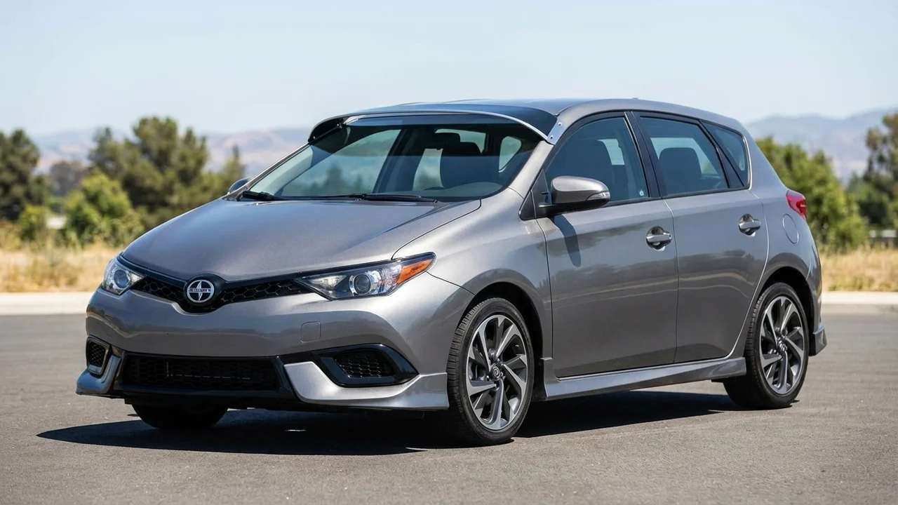 Scion 428 Windscreen Sunvisor - 1