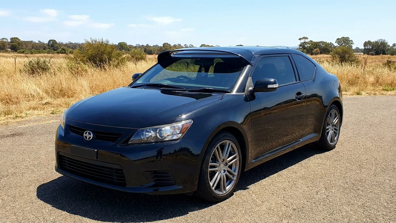 Scion 428 Windscreen Sunvisor - 1