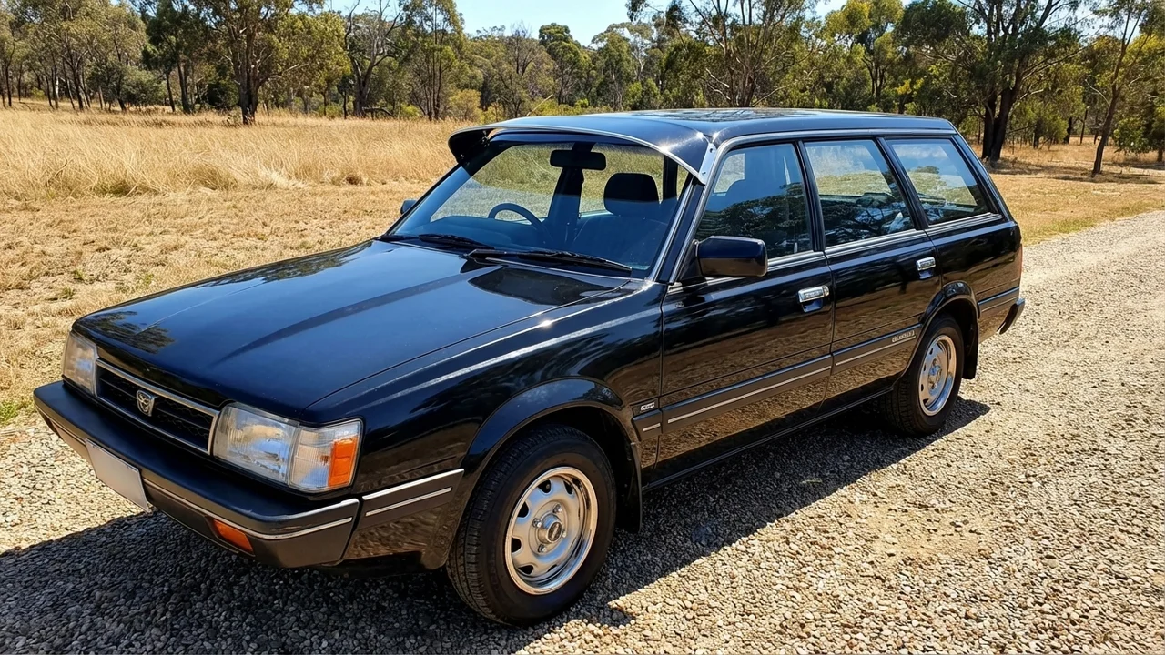 Subaru 428 Windscreen Sunvisor - 1