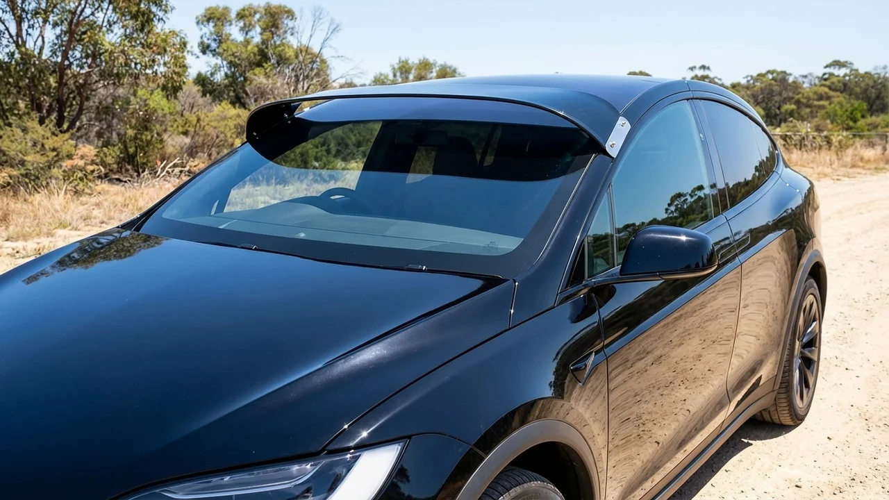 Tesla 428 Windscreen Sunvisor - 1