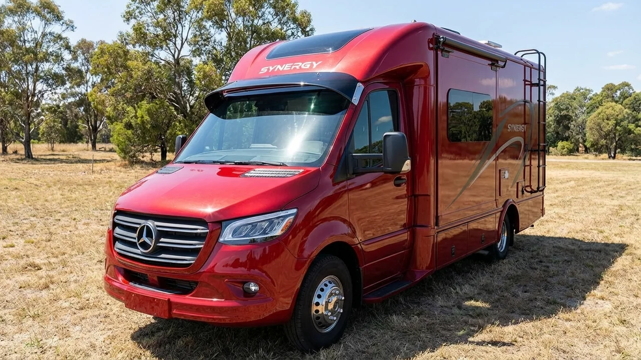 Thor Motor Coach 428 Windscreen Sunvisor - 1