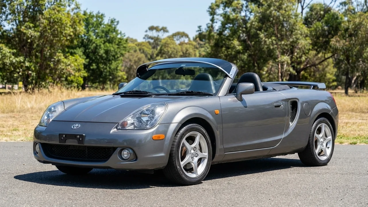 Toyota 428 Windscreen Sunvisor - 1