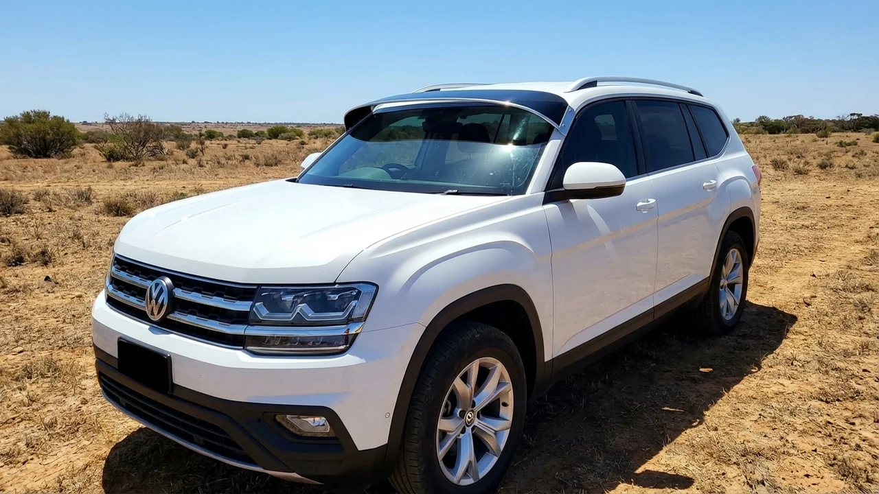 Volkswagen 428 Windscreen Sunvisor - 1