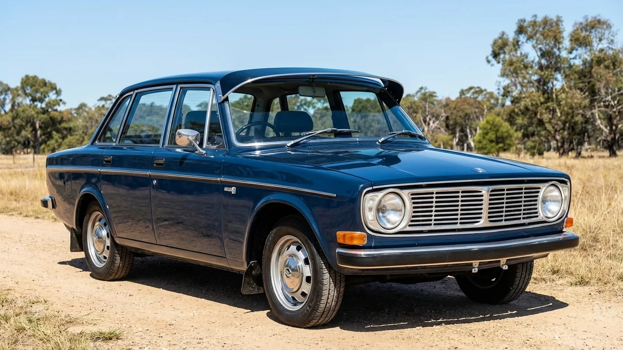 Volvo 428 Windscreen Sunvisor - 1