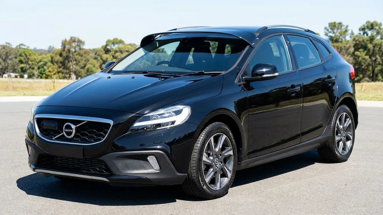 Volvo 428 Windscreen Sunvisor - 1