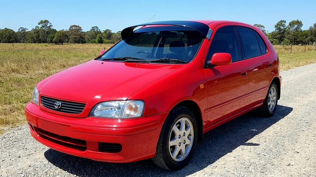 White 428 Windscreen Sunvisor - 1