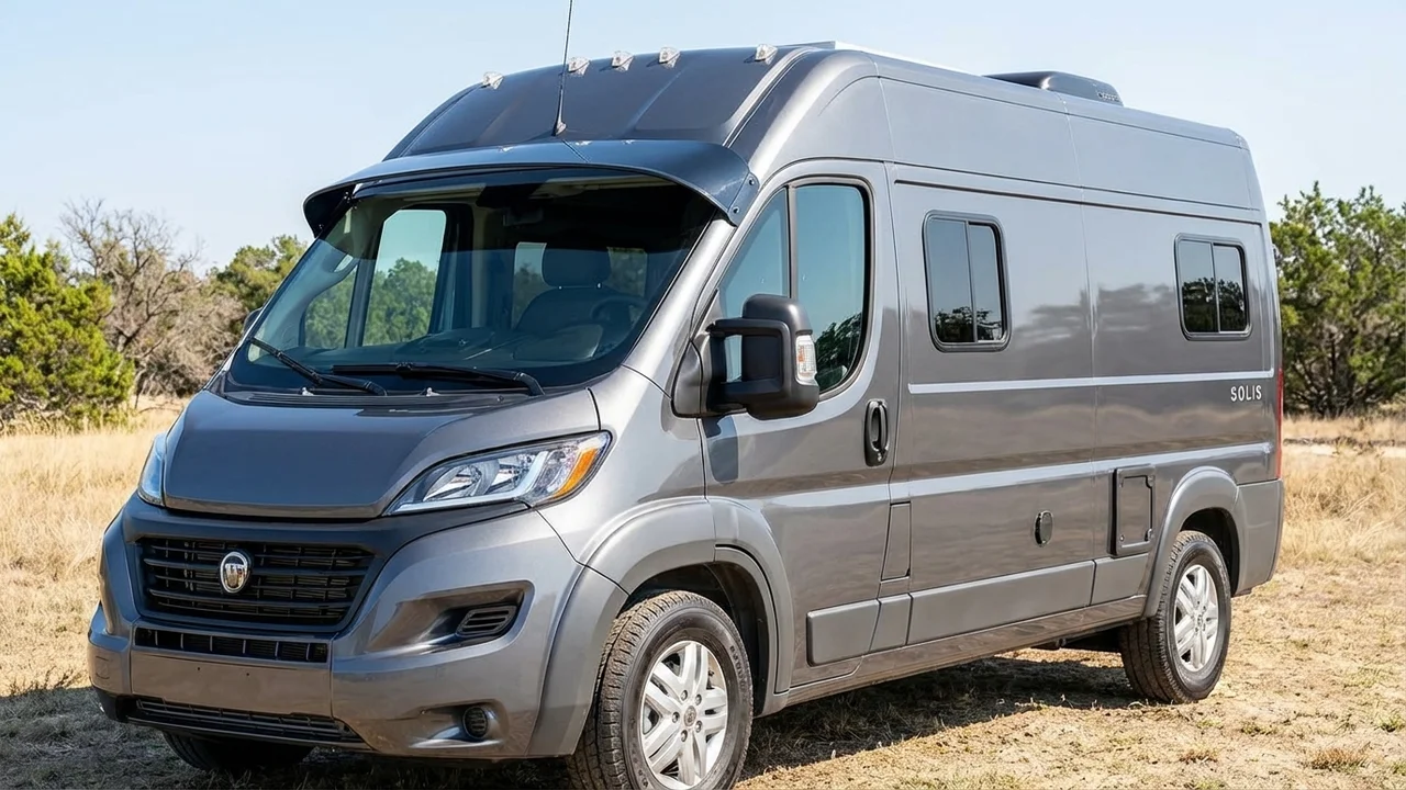 Winnebago 428 Windscreen Sunvisor - 1