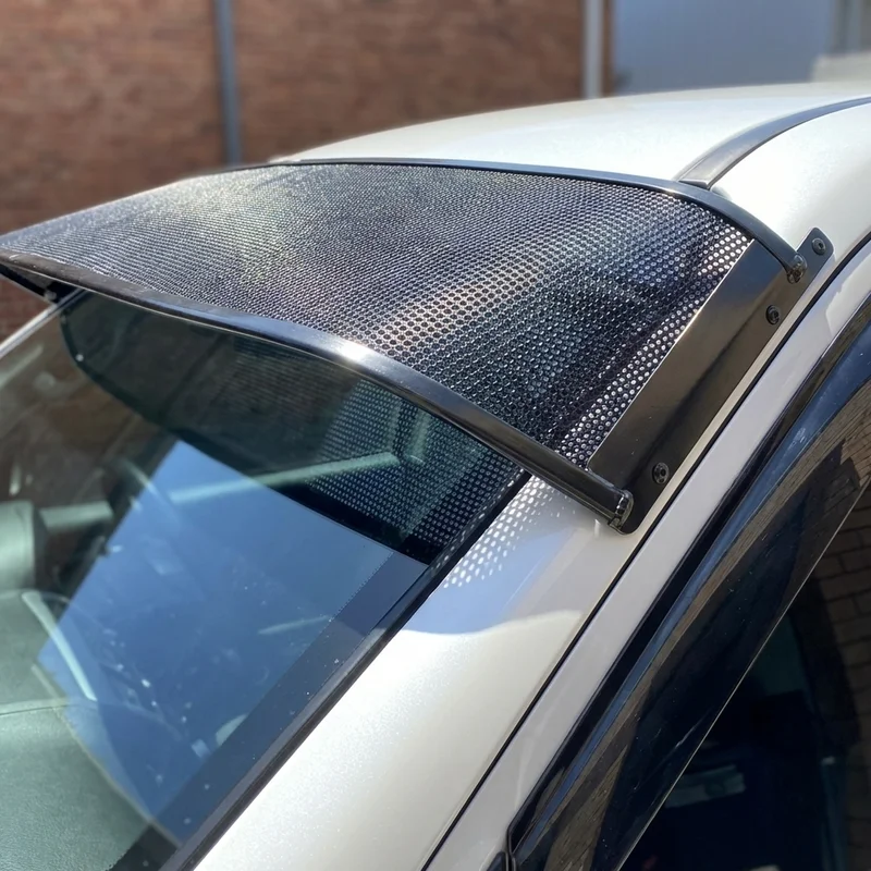 Siatkowa osłona na szybę Aston Martin Lagonda Rapide (1961 - 1964) - 1