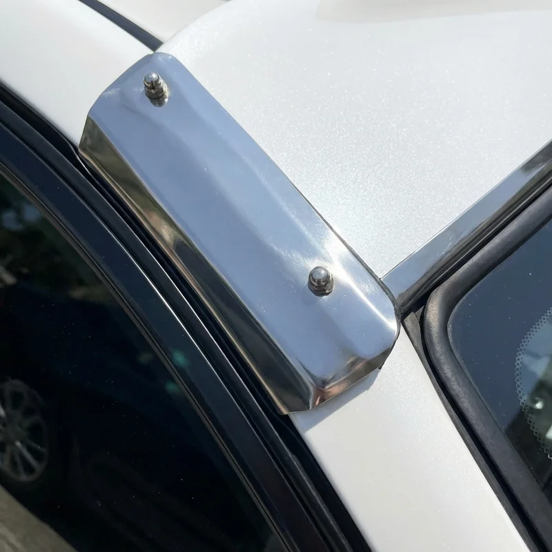 BMW 130i Sunvisor Mounting Bracket Kit (2006 - 2010) - 1