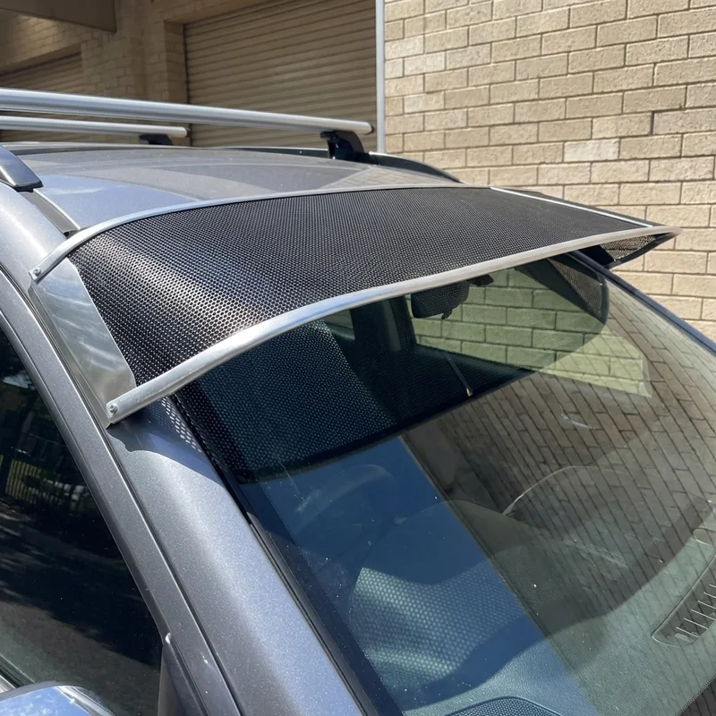 BMW 325e síťová sluneční clona na čelní sklo (1984 - 1987) - 1