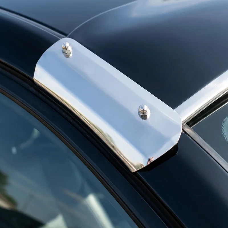 BMW 524td Sunvisor Mounting Bracket Kit (1985 - 1986) - 1