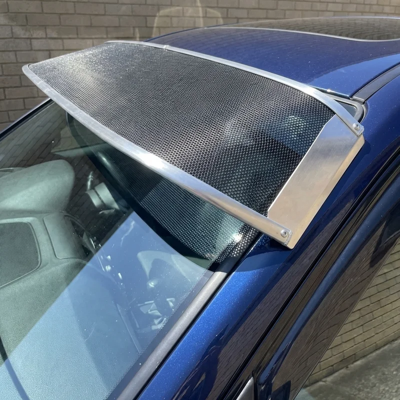 บังแดดกระจกหน้ารถแบบตาข่าย BMW 550i (2006 - 2022) - 1
