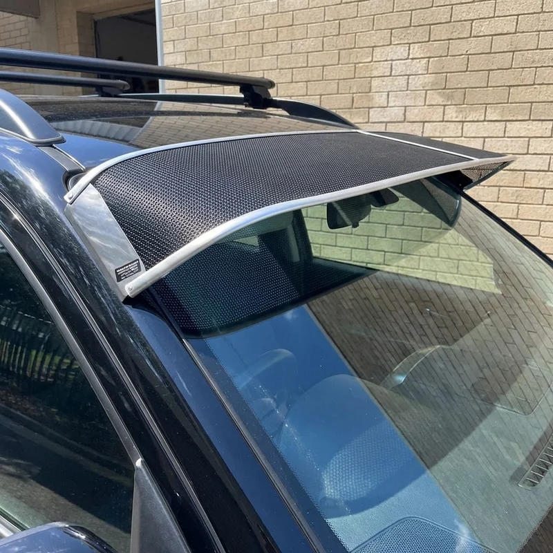 BMW M8 síťová sluneční clona na čelní sklo (2020 - 2025) - 1