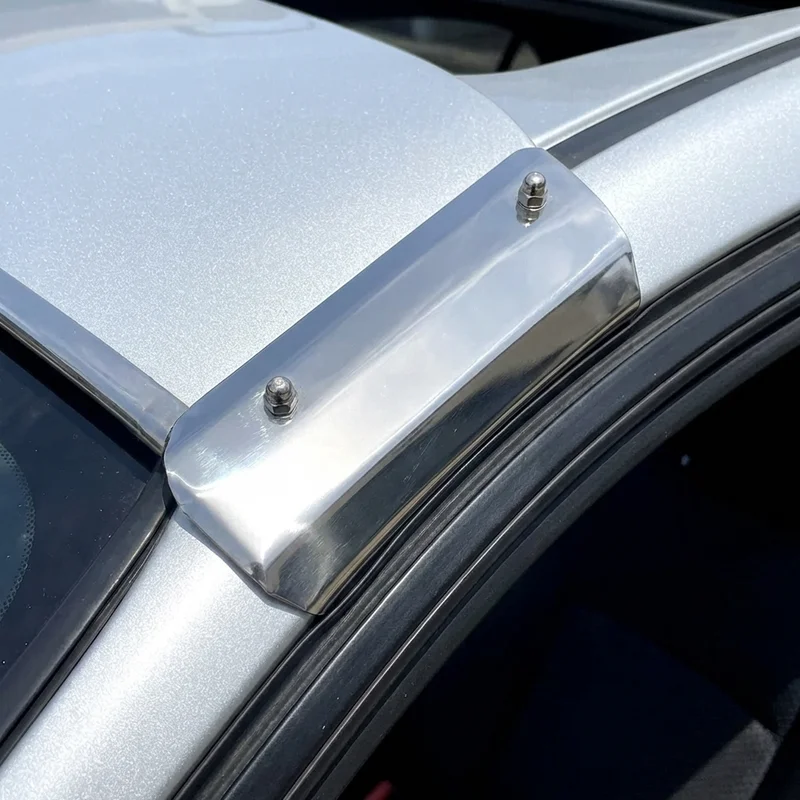 Cadillac Cimarron Halterungsset für Sonnenblende (1982 - 1988) - 1