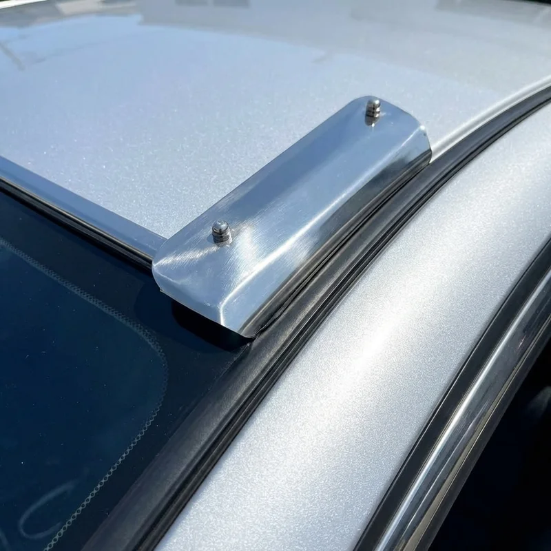 Cadillac Escalade Halterungsset für Sonnenblende (1999 - 2025) - 1