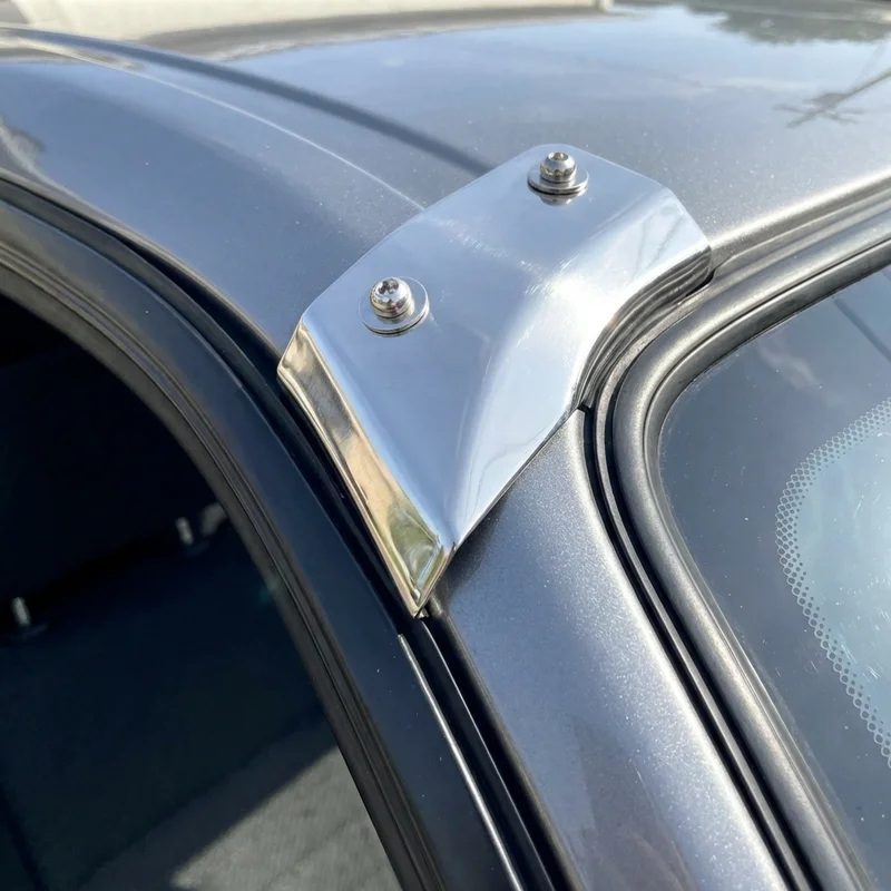 Chevrolet Avalanche 1500 Sunvisor Mounting Bracket Kit (2002 - 2006) - 1