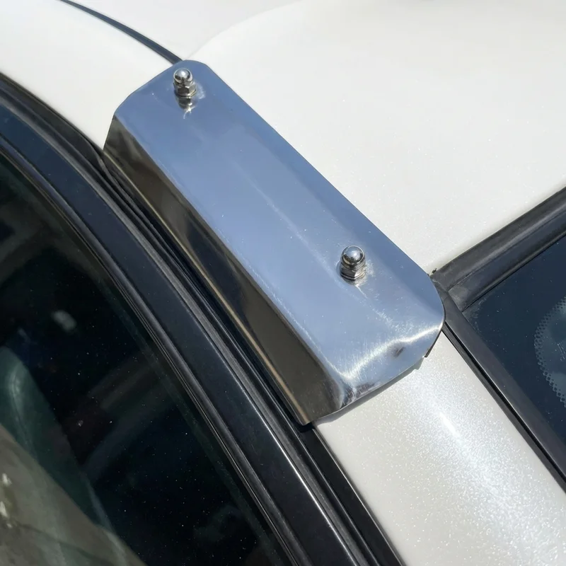 Chevrolet Aveo5 Sunvisor Mounting Bracket Kit (2006 - 2011) - 1