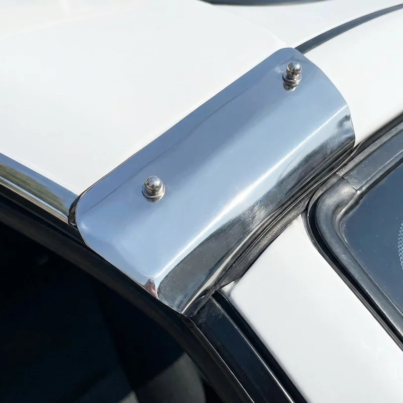 Zestaw uchwytów montażowych do osłony Chevrolet Classic (2004 - 2005) - 1