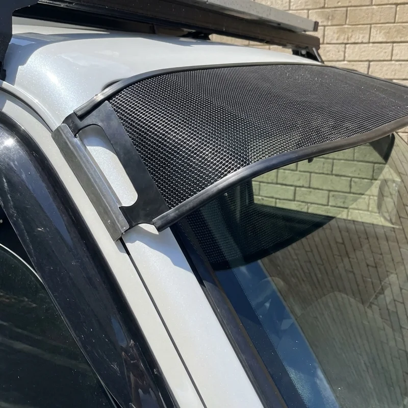 Visera de Malla para Parabrisas Chevrolet Colorado (2004 - 2025) - 1