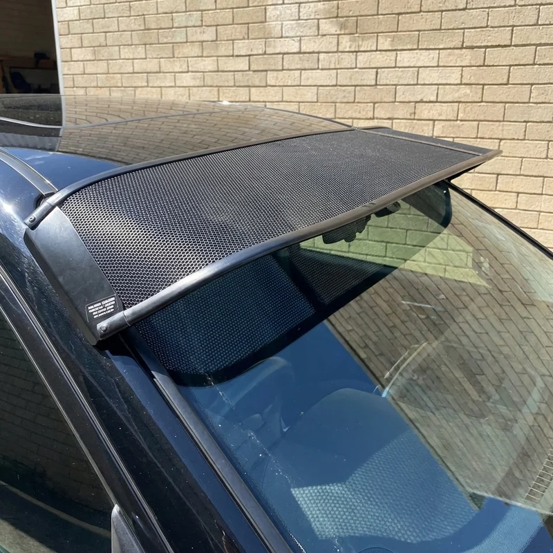 Chevrolet LCF 5500HD Mesh Windscreen Sunvisor (2017 - 2022) - 1