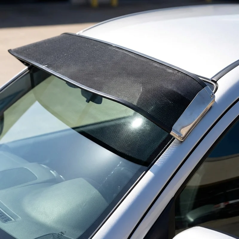 Chevrolet LCF 5500XD Mesh Windscreen Sunvisor (2017 - 2022) - 1