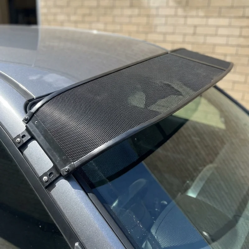 Chevrolet LCF 6500XD Mesh Windscreen Sunvisor (2018 - 2021) - 1