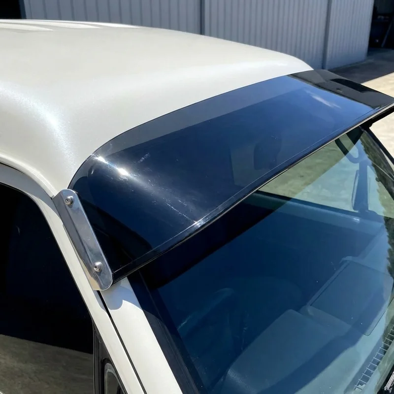 Chevrolet Malibu Limited Solid Acrylic Windscreen Sunvisor (2016 - 2016) - 1