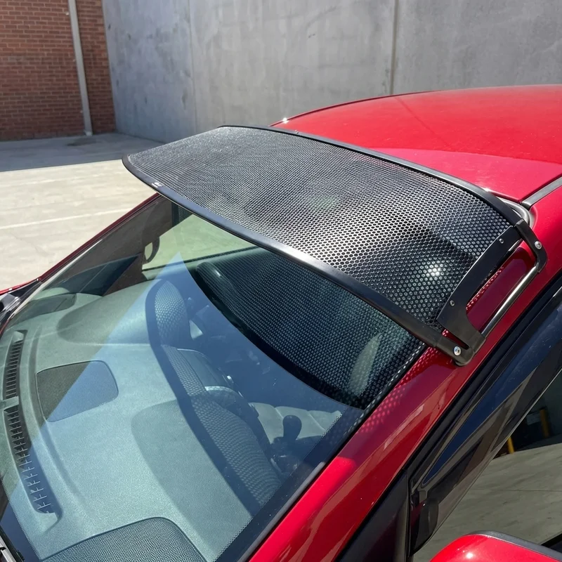 Chevrolet Silverado 2500 HD Mesh Windscreen Sunvisor (2001 - 2025) - 1