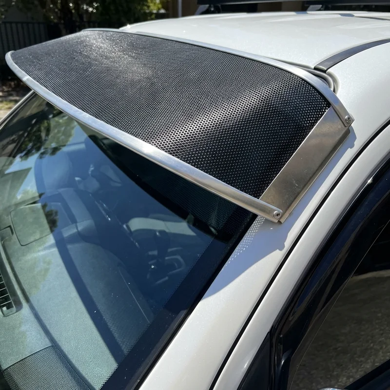 Chevrolet W5500HD Tiltmaster Mesh Windscreen Sunvisor (2004 - 2009) - 1