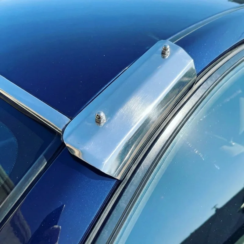 Coachmen Leprechaun Premier skydelio tvirtinimo kronšteinų rinkinys (2019 - 2021) - 1