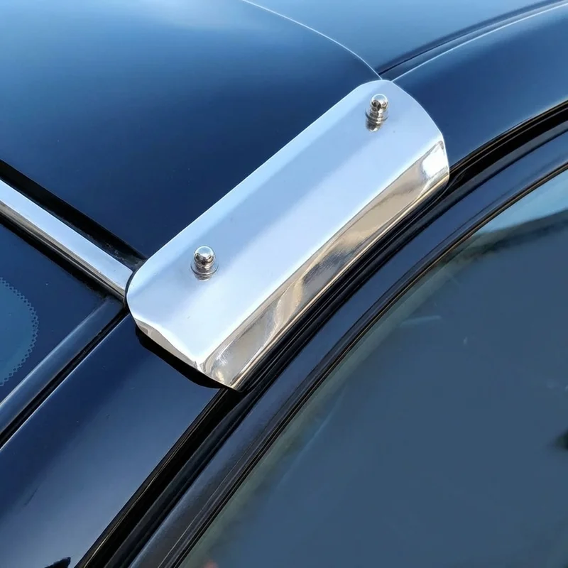 Daewoo Nubira Sunvisor Mounting Bracket Kit (1999 - 2002) - 1