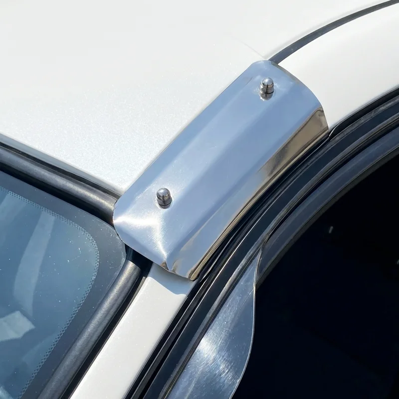 Ferrari 328 GTB Sonnenblenden-Montagehalterung (1985 - 1989) - 1