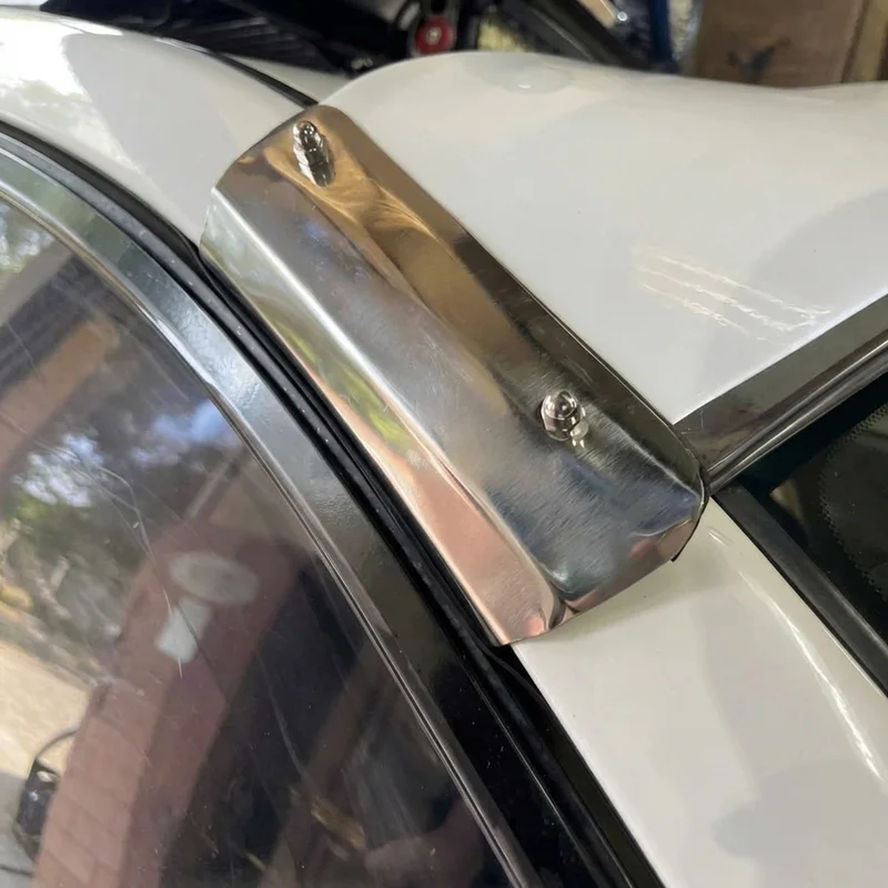 Fiat 124 sada montážních držáků sluneční clony (1966 - 1983) - 1