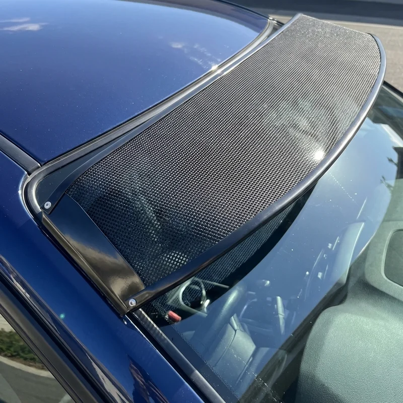 Fiat 124 Spider Mesh Windscreen Sunvisor (2017 - 2020) - 1