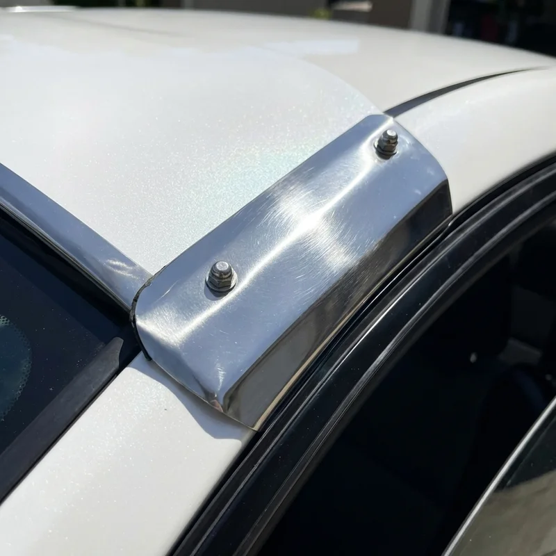 Fiat Mobi Sunvisor Mounting Bracket Kit (2017 - 2020) - 1