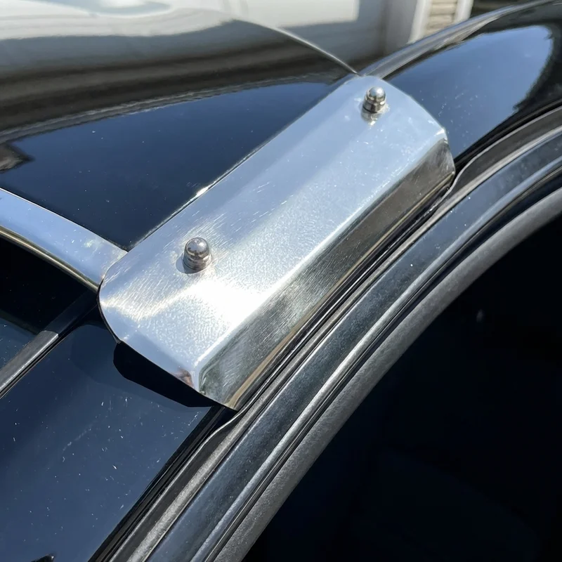 Fleetwood Irok Sunvisor Mounting Bracket Kit (2019 - 2020) - 1