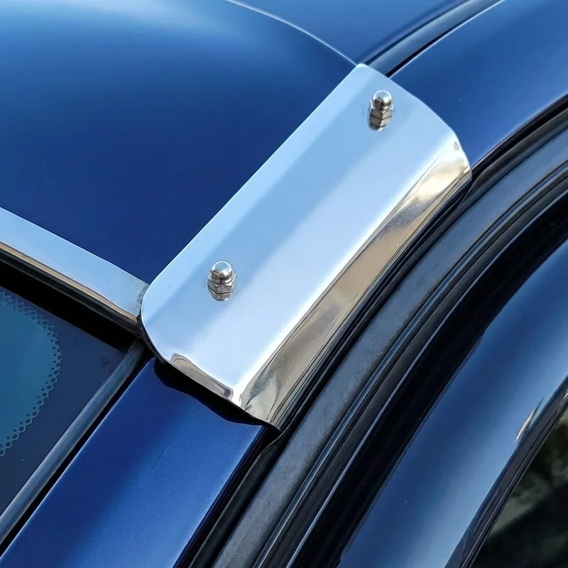 Ford F 250 Super Duty Sunvisor Mounting Bracket Kit (1999 - 2025) - 1