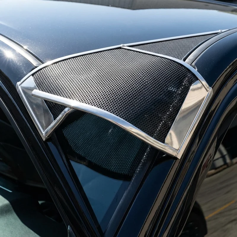 Ford F 600 Super Duty Mesh Windscreen Sunvisor (2020 - 2024) - 1