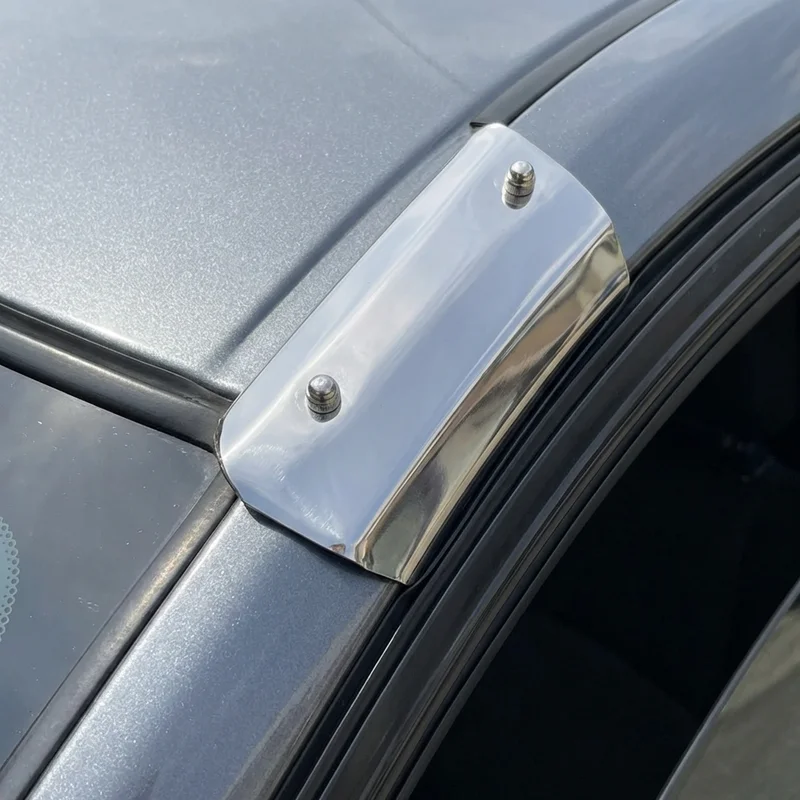 Ford Focus Sunvisor Mounting Bracket Kit (2000 - 2018) - 1