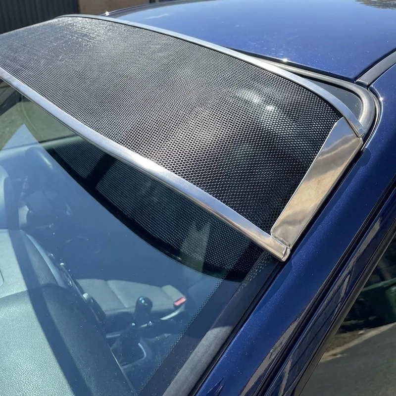 Ford Focus Mesh Windscreen Sunvisor (2000 - 2018) - 1
