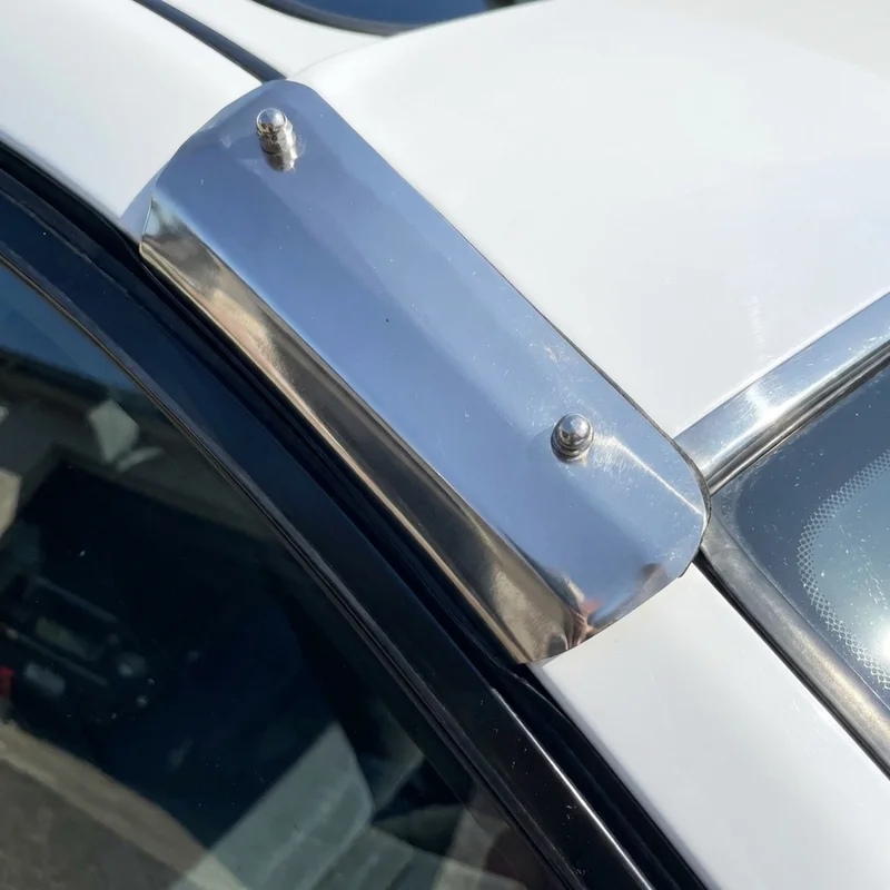 Ford Ikon Monteringsbeslag til Solskærm (2003 - 2007) - 1