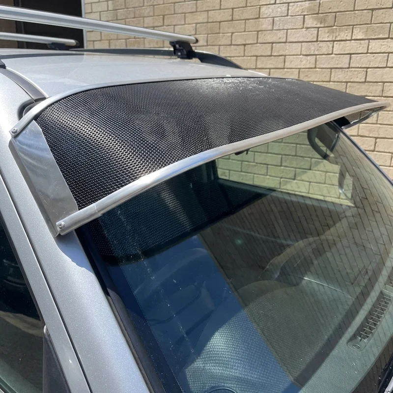 บังแดดกระจกหน้ารถแบบตาข่าย Ford LA9000 (1996 - 1997) - 1