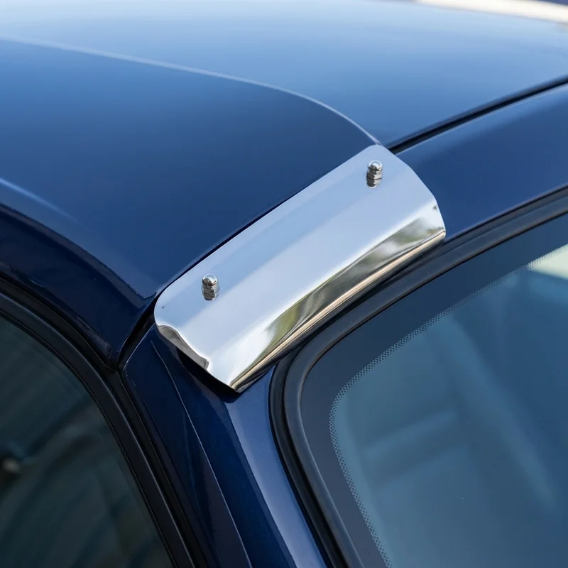 Ford LT9511 Sunvisor Mounting Bracket Kit (1998 - 1998) - 1