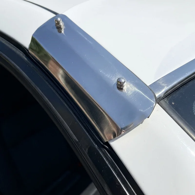 Freightliner MT35 Sunvisor Mounting Bracket Kit (1997 - 2009) - 1