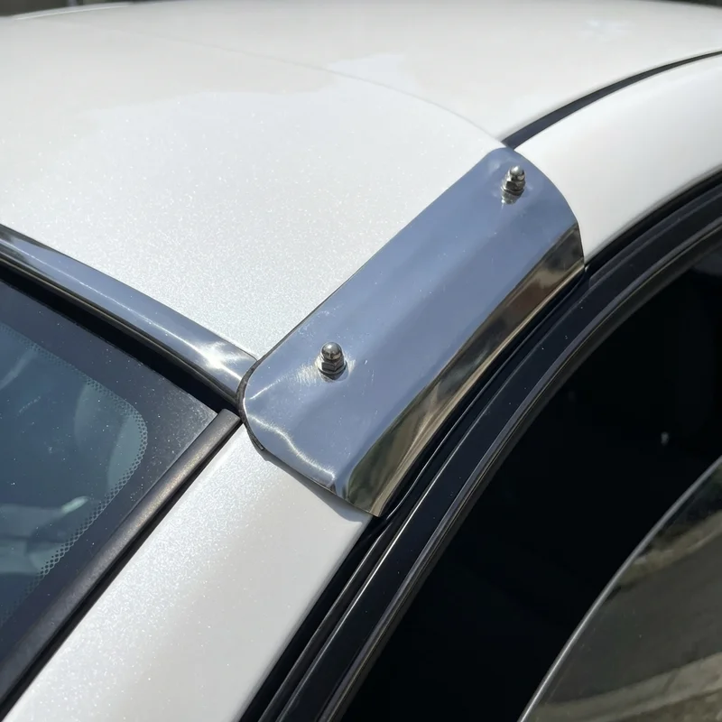 Freightliner MT55 Sunvisor Mounting Bracket Kit (1999 - 2019) - 1